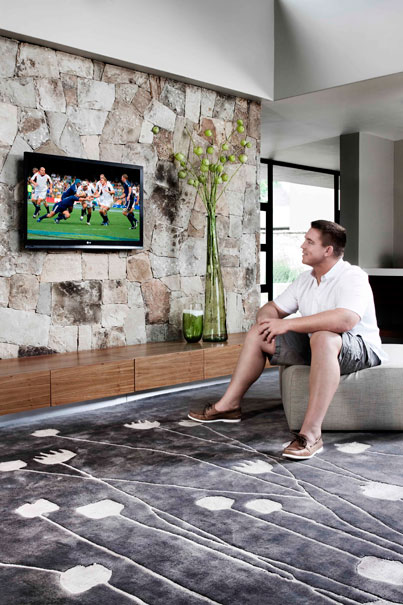 LG Borderless TV - LG SL90 TV